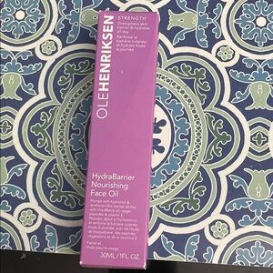 Ole Henriksen HydraBarrier Nourishing Face Oil - Pink Packaging
